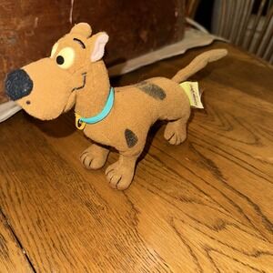 Vintage 90s Scooby Doo 9" Stuffed Plush Dog Cartoon Network 1998 Toy